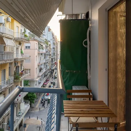 Magnus Apollo Apartment