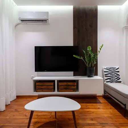 Magnus Apollo * سالونيك